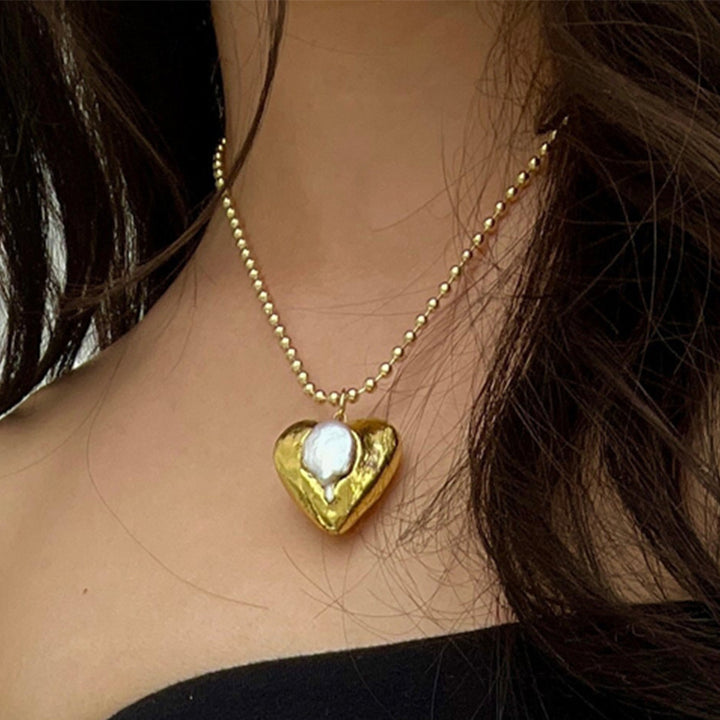 European And American Love Resin Necklace Geometric Peach Heart Pendant