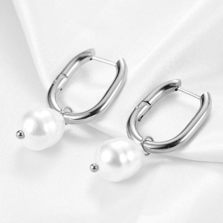 Women's Fashion Imitation Pearl U-shaped Hollow Stud Earrings