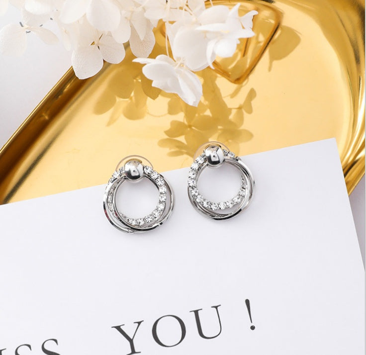 Korean Version Of The Temperament Simple Wild Drill Earrings Personalized Diamond Hollow Ring Earrings With The Necklace