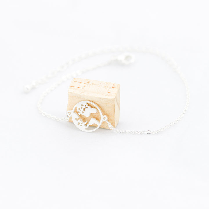 Map pendant bracelet