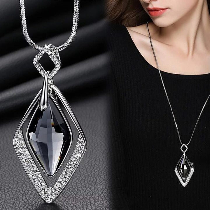 Women's accessories necklace sweater chain