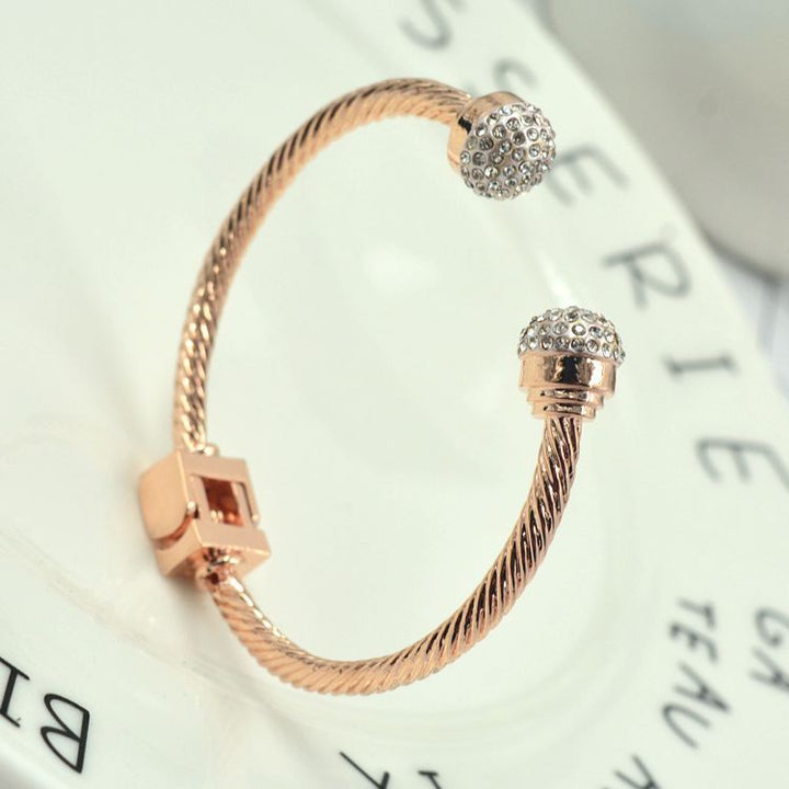 Fashion simple mud drill ball bracelet