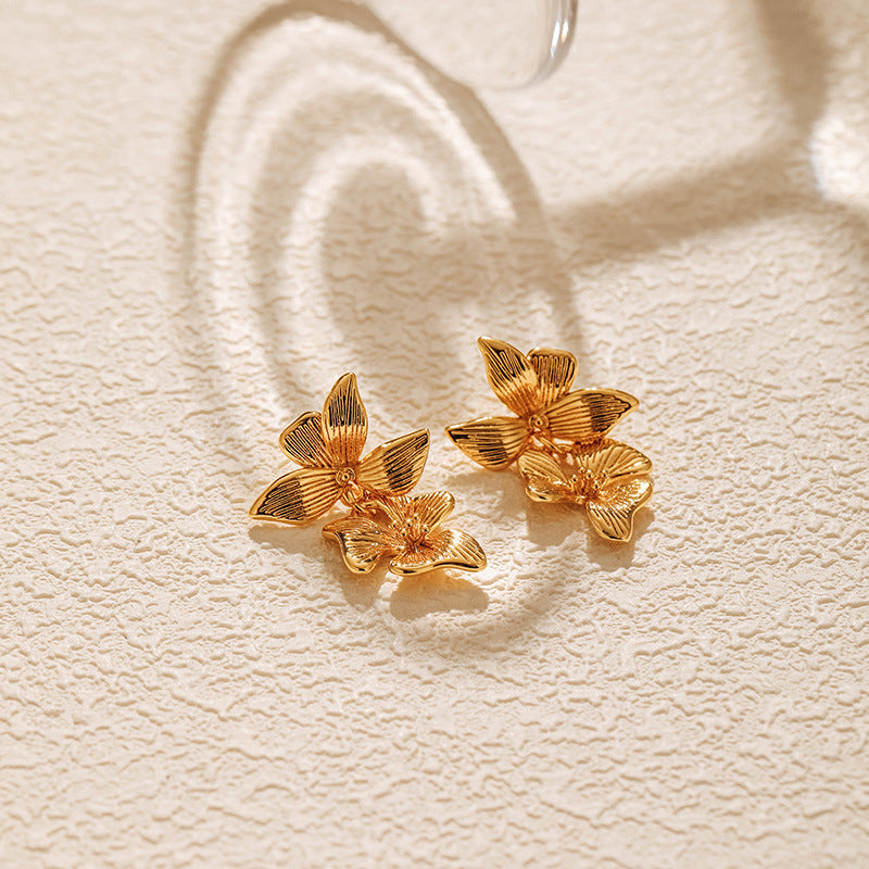 Women's Irregular Flower Retro Stud Earrings