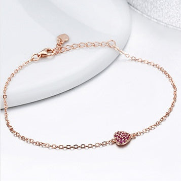 Studded zircon heart-shaped extended bracelet