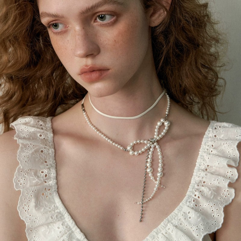 Stringed Pearls Design Bow Chain Leather String Necklace