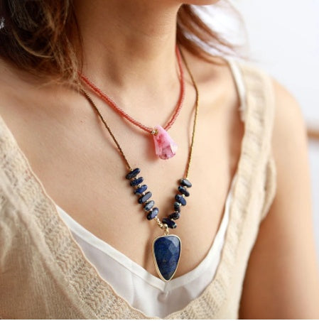 RomanticQuartz Seed Beads Short Pendant Necklace