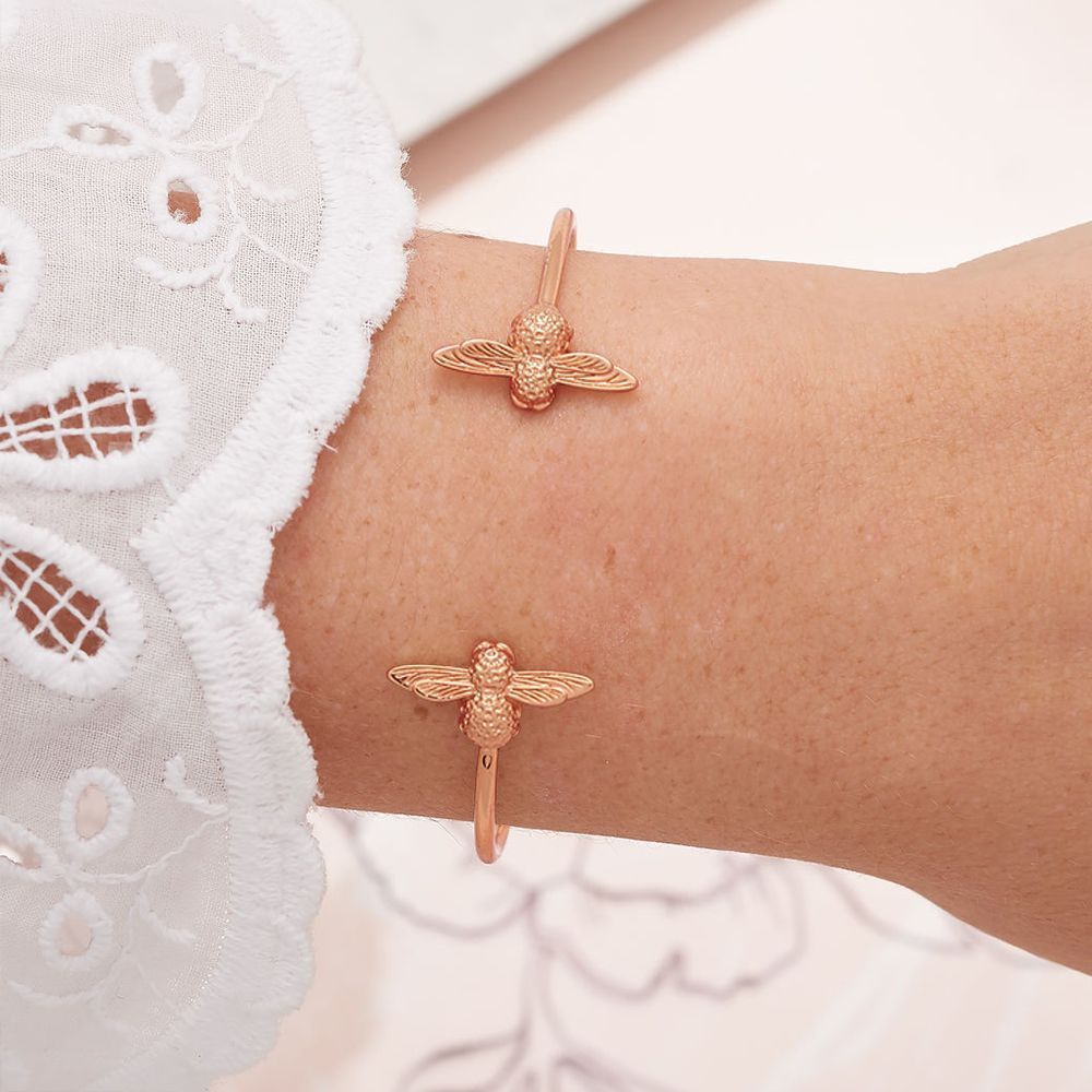 Rose gold bee bracelet