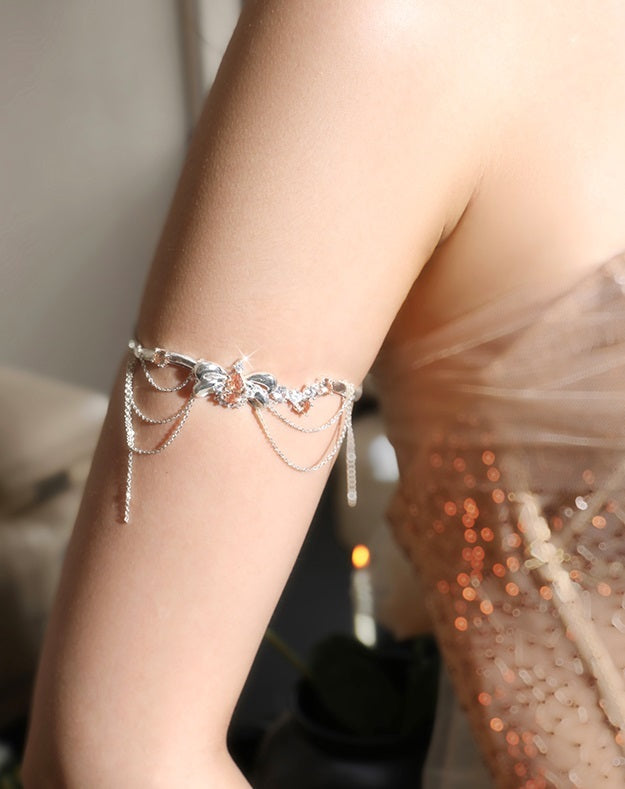 Heavy Industry Baroque Bow Tassel Arm Ring Female