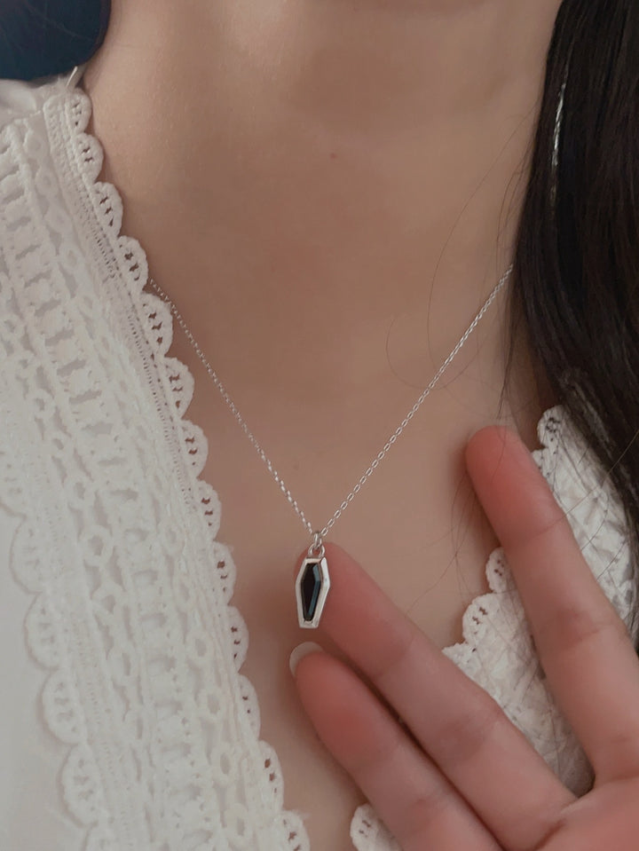 Colier de sicriu de vampiri de agate negre