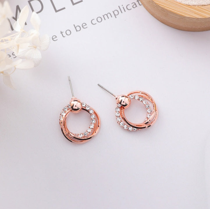 Korean Version Of The Temperament Simple Wild Drill Earrings Personalized Diamond Hollow Ring Earrings With The Necklace