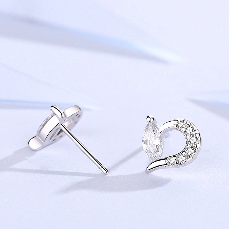 Women's Heart-shaped Zircon Stud Earrings