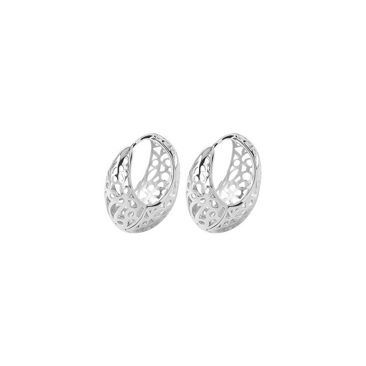 Women's Fashion Hollow Heart-shaped Earrings