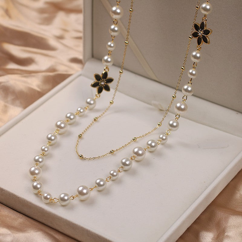 Classic Style Pearl Flower Sweater Chain