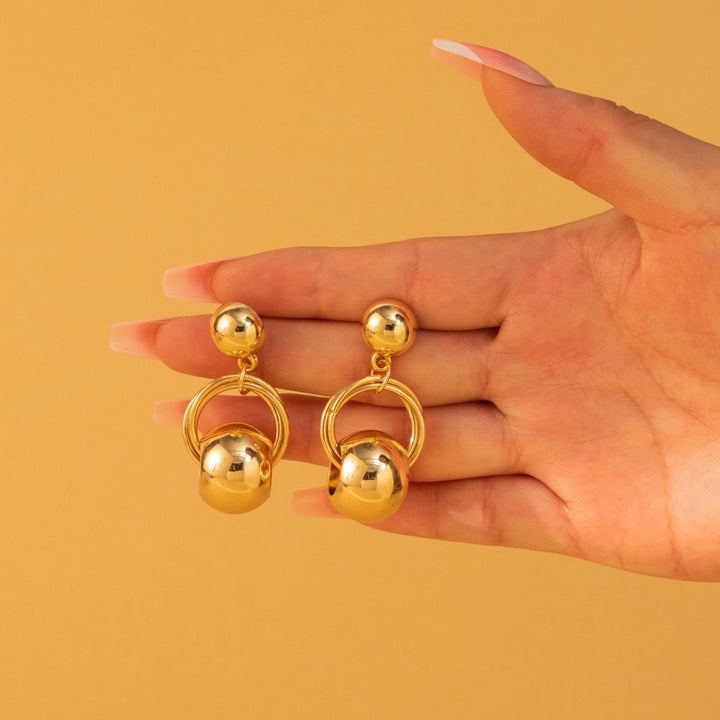 Fashion Popular Golden Pierced Geometric Earrings