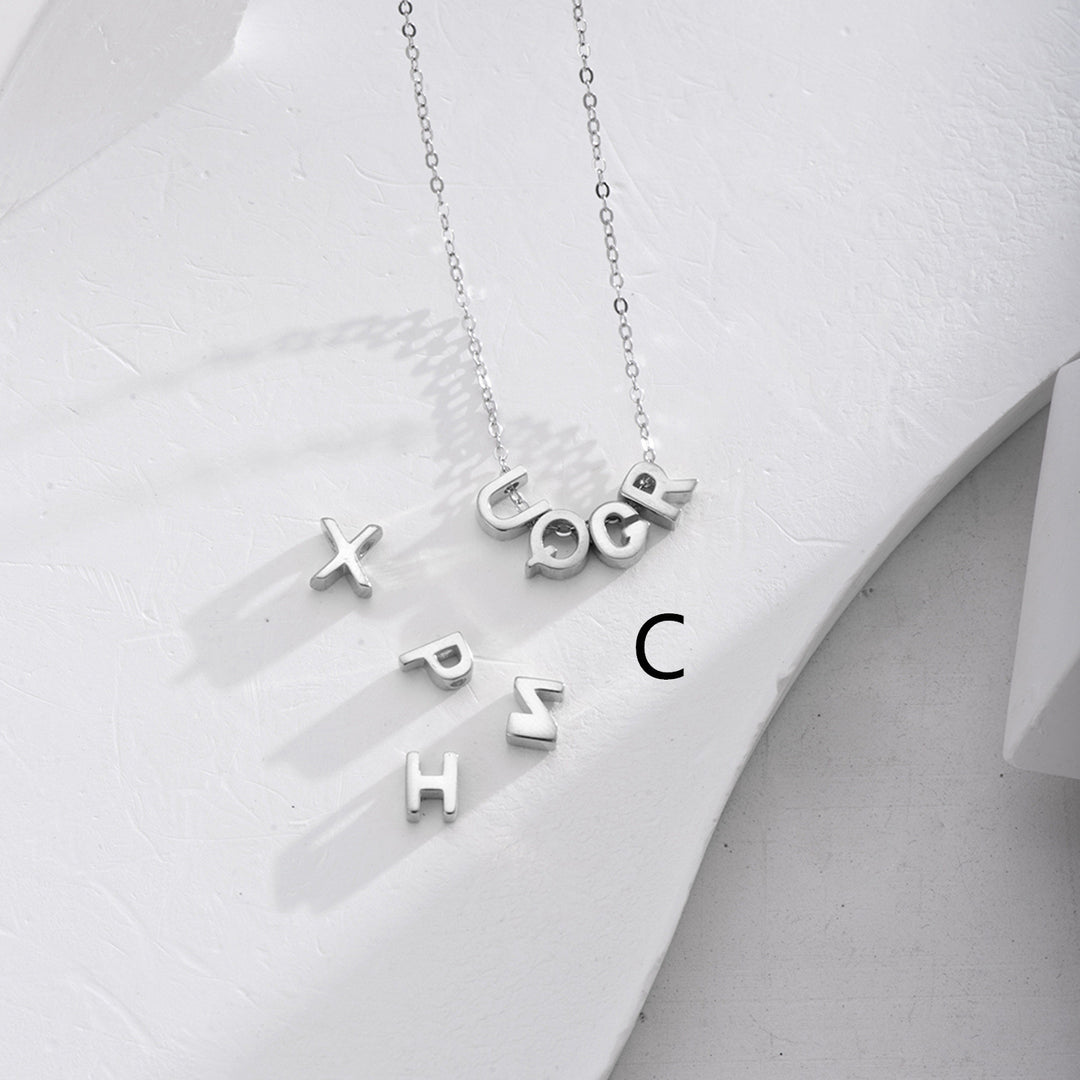 Cross Border S925 Sterling Silver 26 Serie de Litere Engleză Pandantiv Simplu elegant elegant lucios în formă de inimă Colier DIY