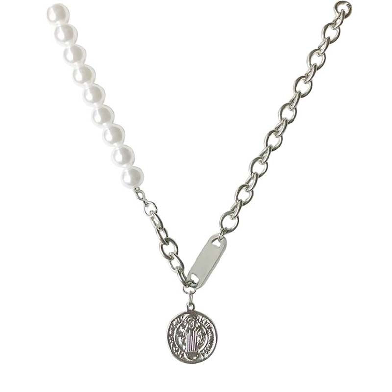 Niche Pearl Stitching Round Plate Pendant Titanium Steel Necklace