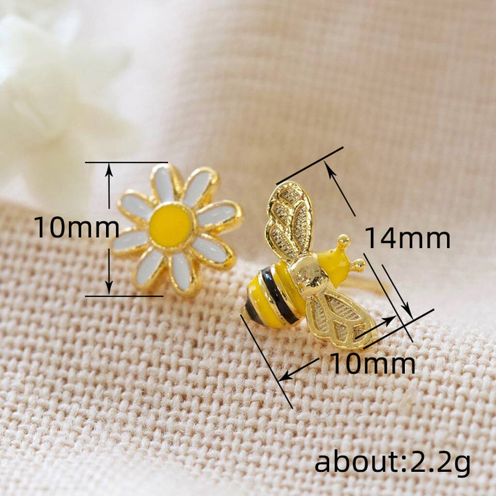 Little  Stud Earrings Female Asymmetric Bee