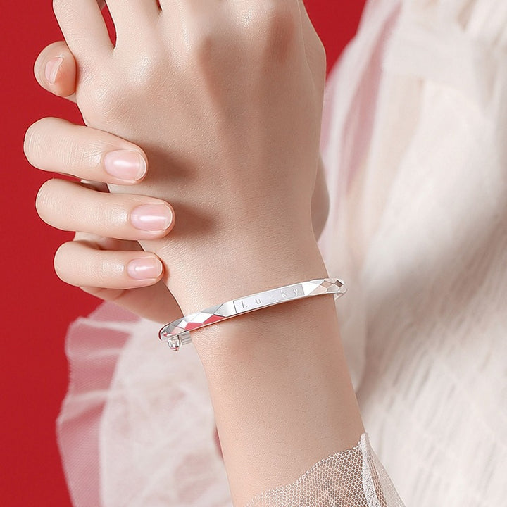 Women's Light Luxury Fashion Simple Lucky Bracelet