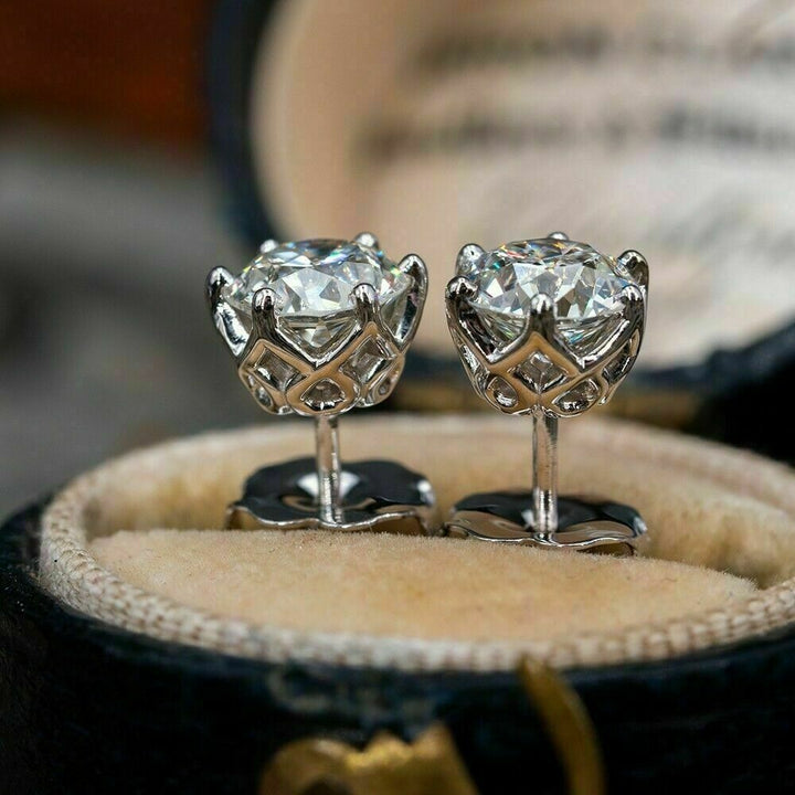 Japanese And Korean Classic Six-claw Single Diamond Zircon Ear Studs