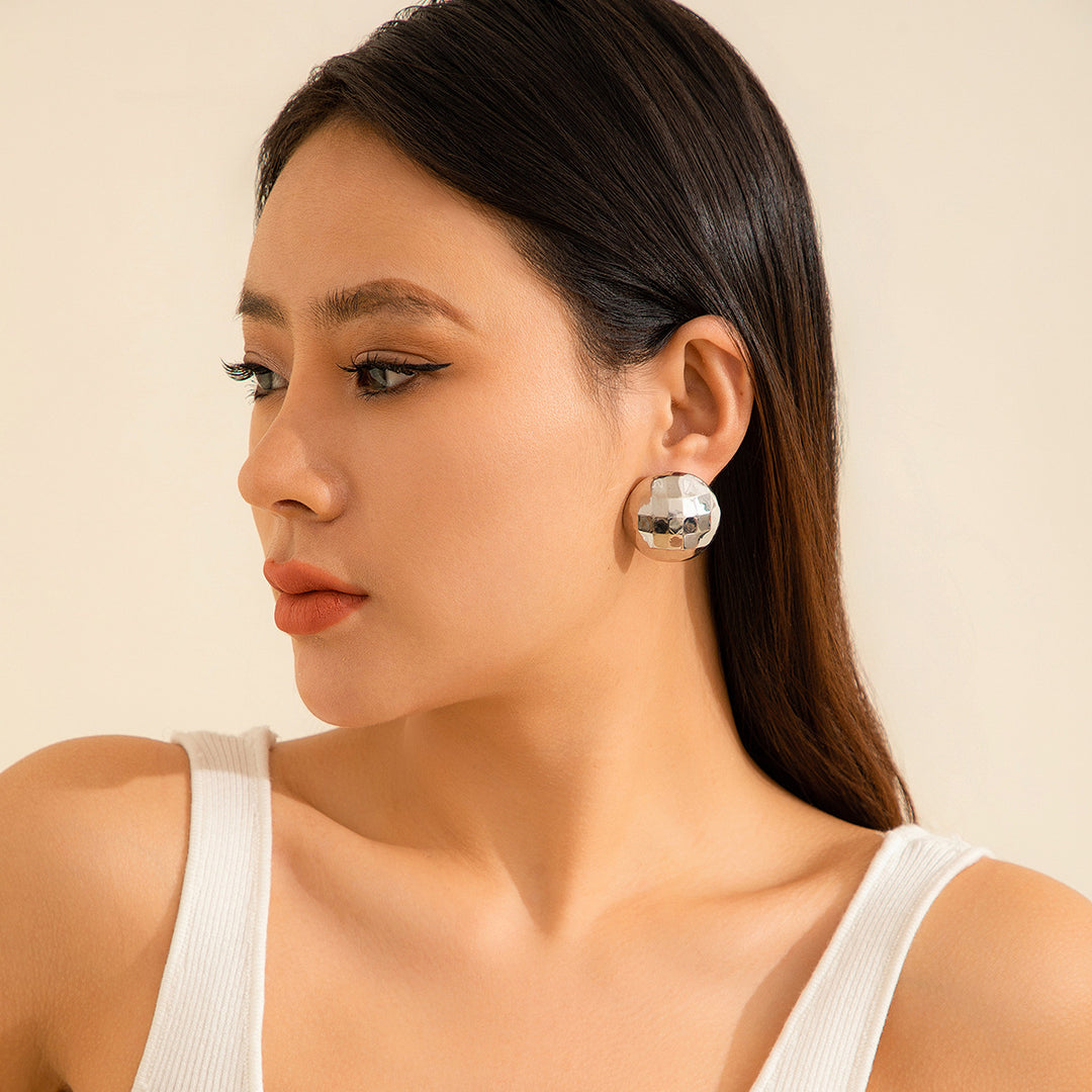 Fashion Simple Glossy Water Drop Comma Stud Earrings