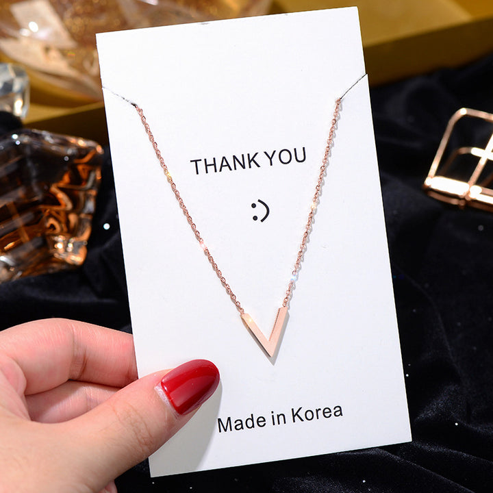 Fashionable Rose Gold V-shaped Titanium Steel Necklace Does Not Fade For Women