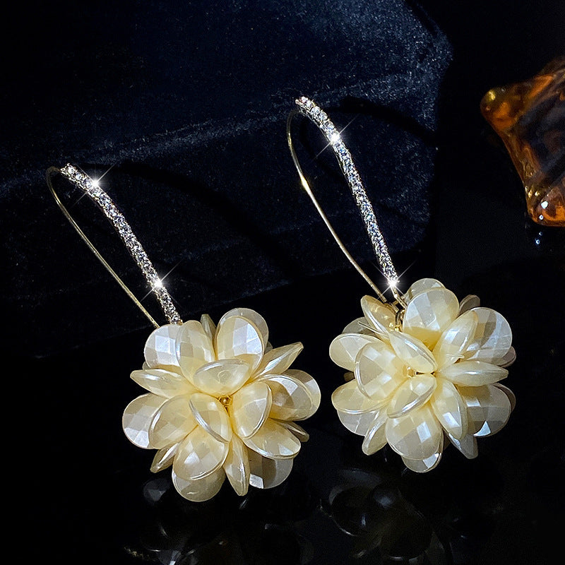 Retro Diamonds Flowers Ear Hook Earrings Niche