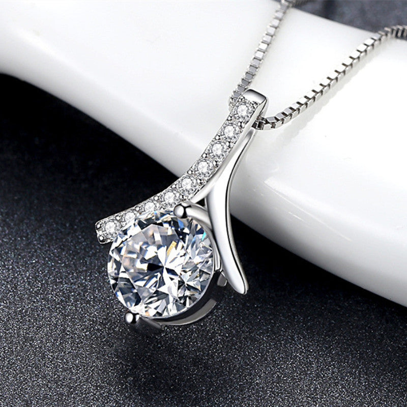 Platinum-plated O Word Ladies Necklace Jewelry Women Sweater