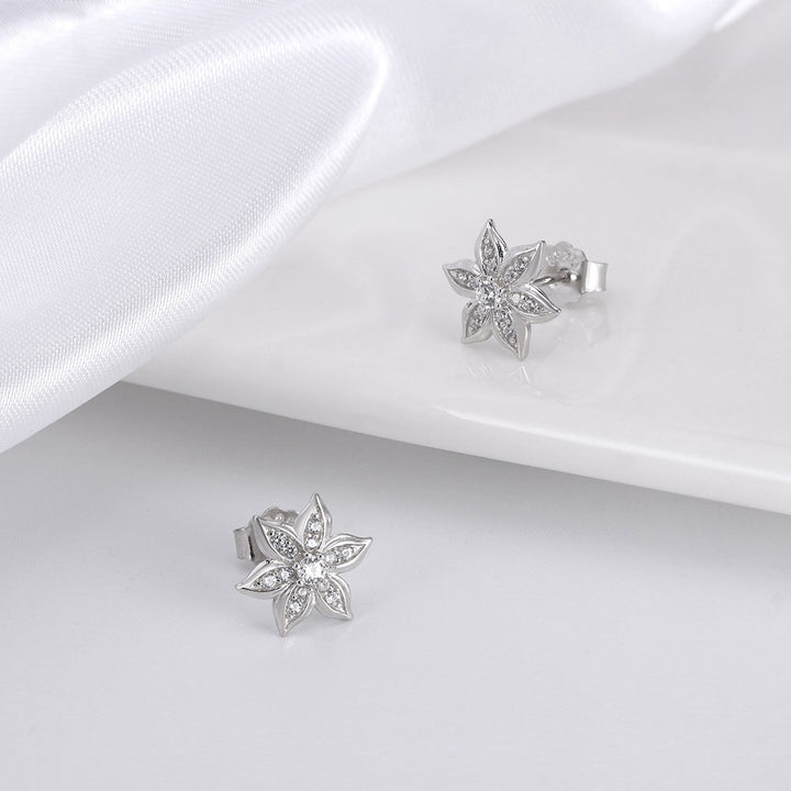 Women's Simple Retro Sterling Silver Flower Ear Studs