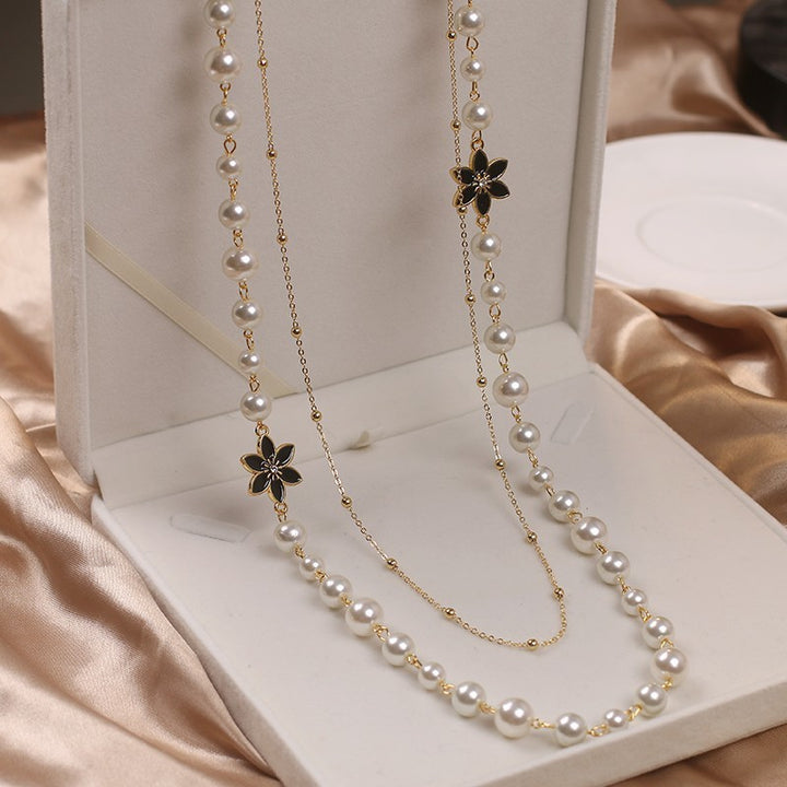 Classic Style Pearl Flower Sweater Chain