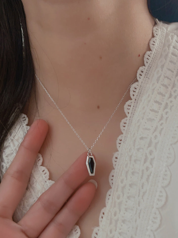 Colier de sicriu de vampiri de agate negre