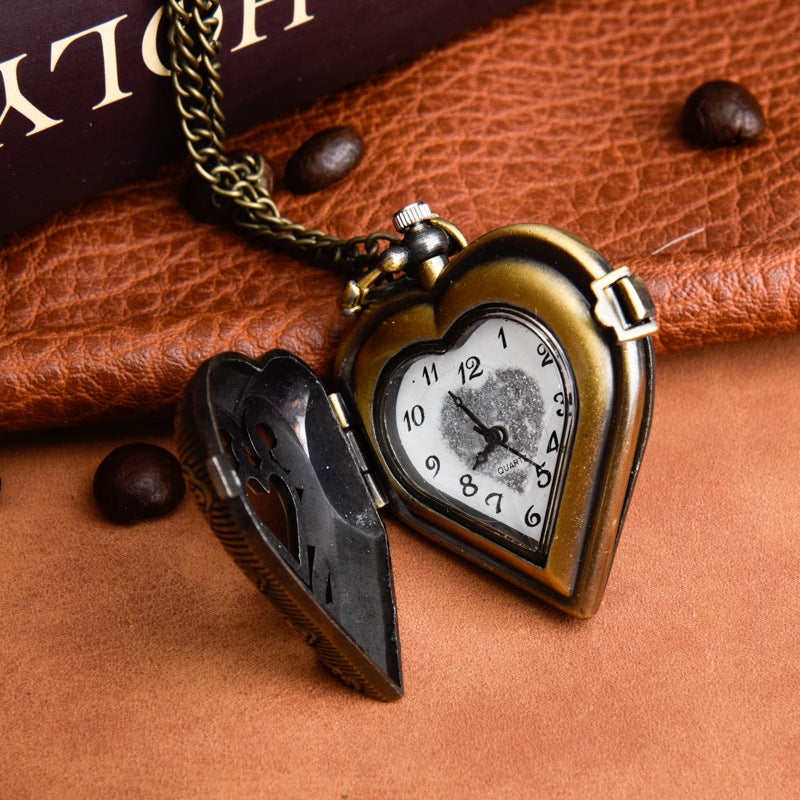 Quartz Watch Retro Hollow Heart-shaped Pocket Watch With Diamond