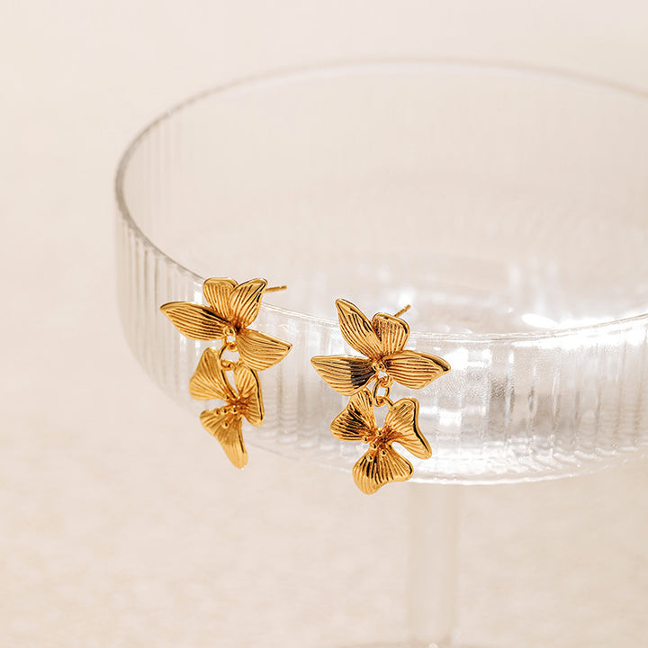 Women's Irregular Flower Retro Stud Earrings