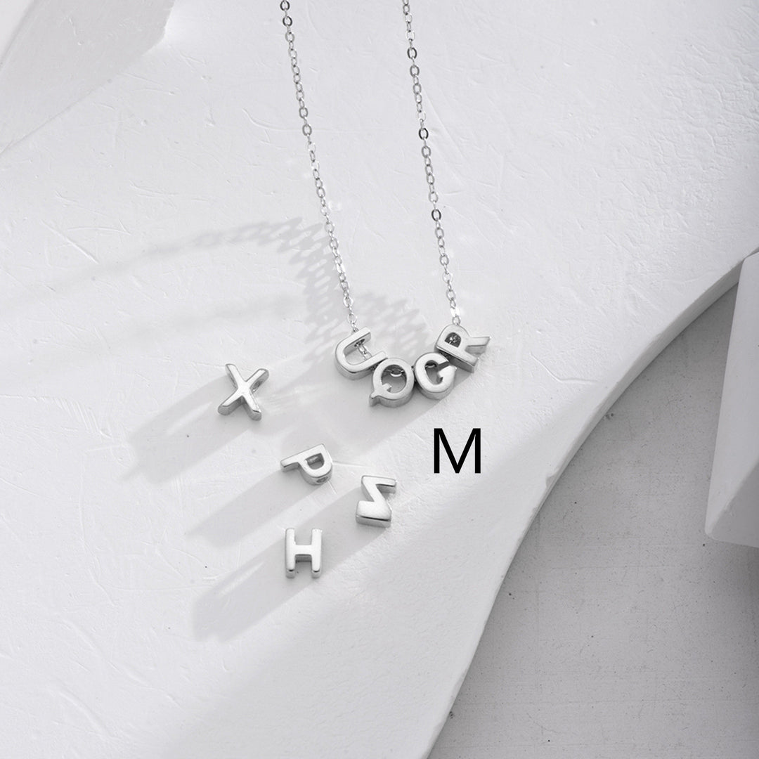 Cross Border S925 Sterling Silver 26 Serie de Litere Engleză Pandantiv Simplu elegant elegant lucios în formă de inimă Colier DIY