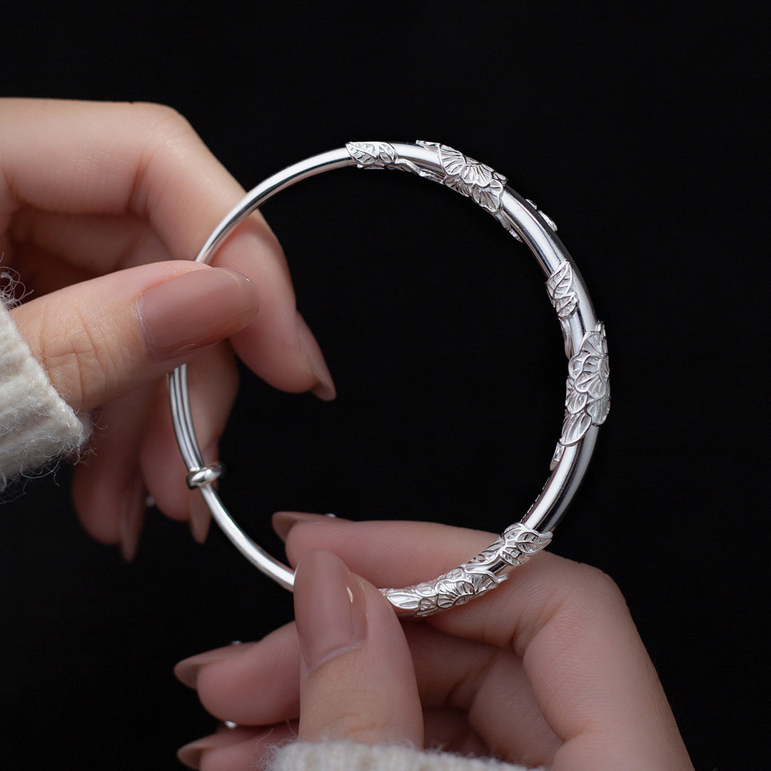 Fine Silver Flower Bracelet With Three Flowers